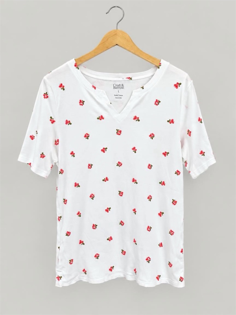 Croft & Barrow White V-Neck Tee with Red Floral Print - L